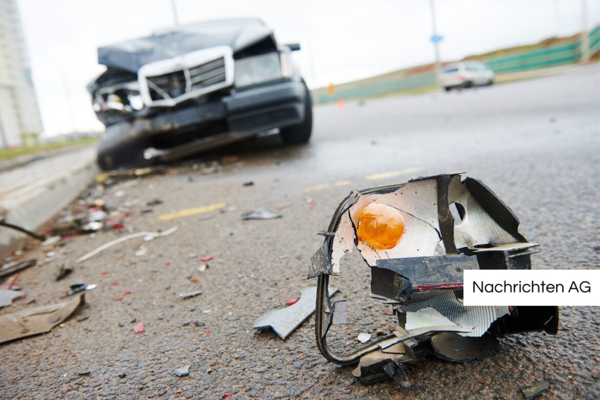 Audi-Raser flüchtet nach Crash: Polizei setzt Fahndung fort!